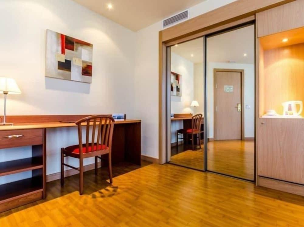 Alcala Plaza Hotel Alcala de Henares Ngoại thất bức ảnh