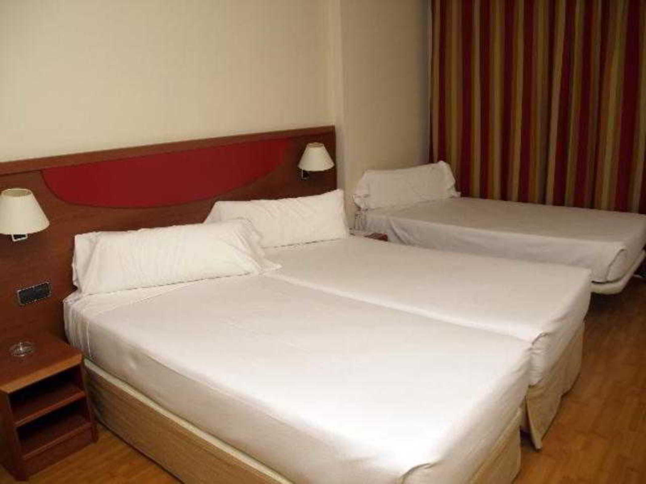 Alcala Plaza Hotel Alcala de Henares Ngoại thất bức ảnh