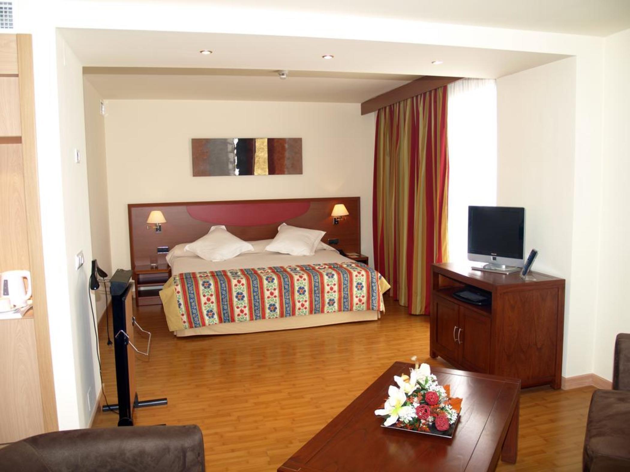 Alcala Plaza Hotel Alcala de Henares Ngoại thất bức ảnh