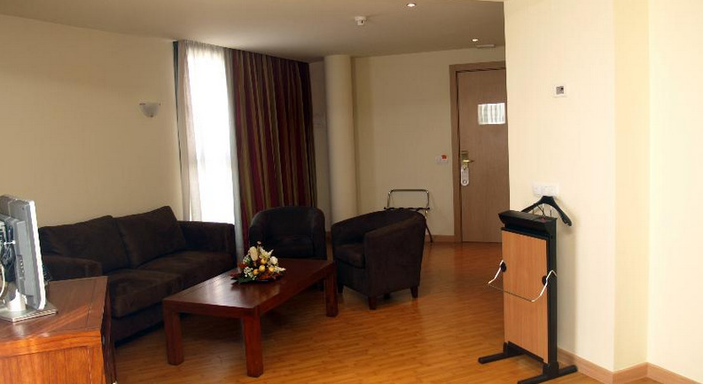 Alcala Plaza Hotel Alcala de Henares Ngoại thất bức ảnh
