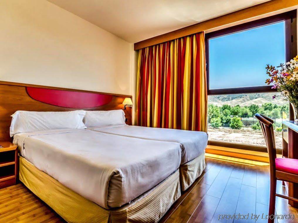 Alcala Plaza Hotel Alcala de Henares Ngoại thất bức ảnh